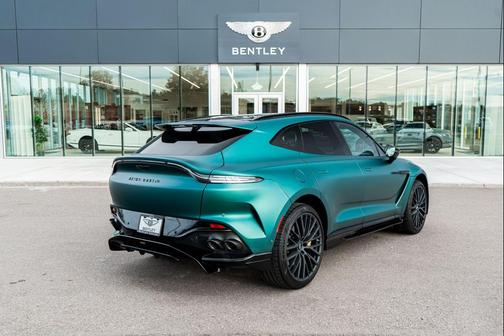 2025 Aston Martin DBX 707
