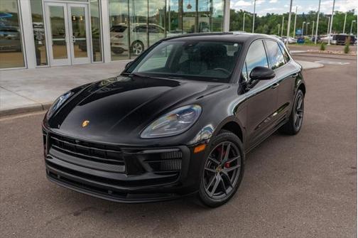 2022 Porsche Macan Base