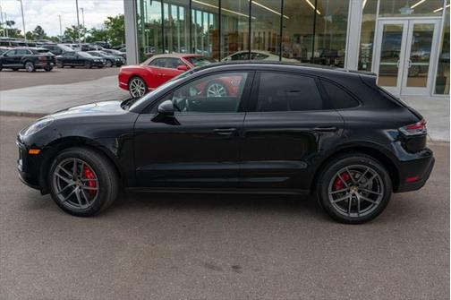2022 Porsche Macan Base