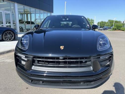 2022 Porsche Macan Base