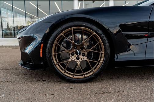 2025 Aston Martin Vanquish V12