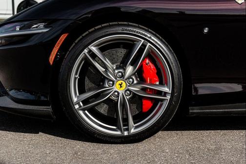 2024 Ferrari Roma Base