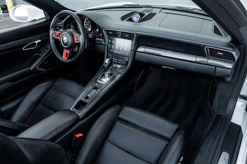 2019 Porsche 911 Turbo S