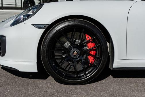 2019 Porsche 911 Turbo S