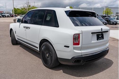 2022 Rolls-Royce Cullinan Black Badge