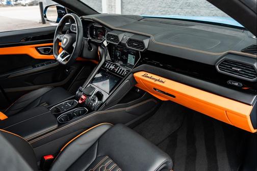 2023 Lamborghini Urus S