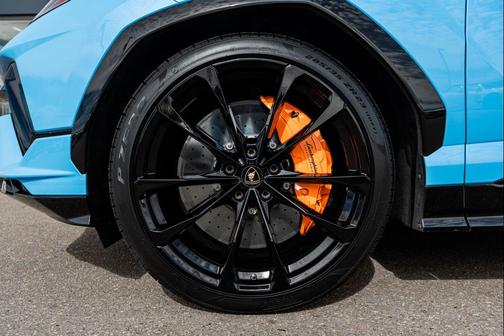 2023 Lamborghini Urus S