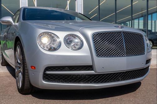 2018 Bentley Flying Spur V8