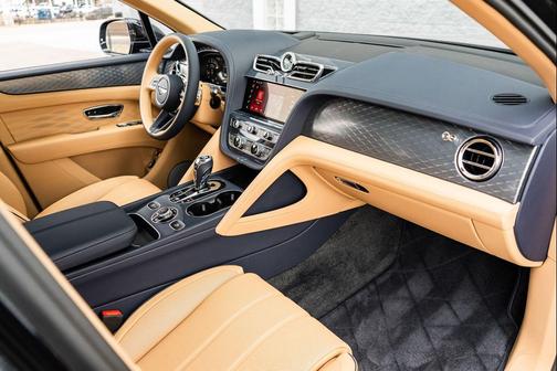 2025 Bentley Bentayga V8