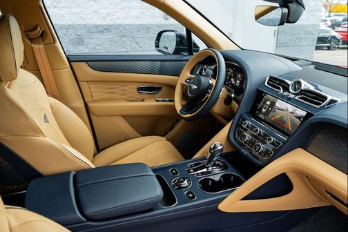 2025 Bentley Bentayga V8