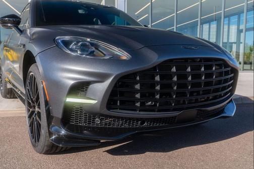 2023 Aston Martin DBX 707