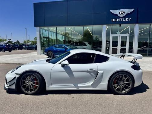 2016 Porsche Cayman GT4