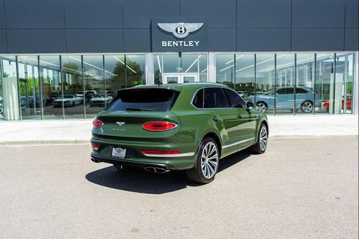 British Racing Green 4 2022 Bentley Bentayga V8