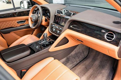 British Racing Green 4 2022 Bentley Bentayga V8