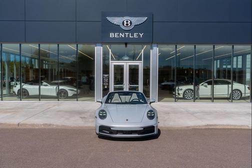 2025 Porsche 911 Carrera