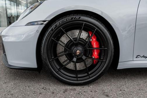 2025 Porsche 911 Carrera GTS