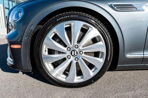 2026 Bentley Flying Spur 