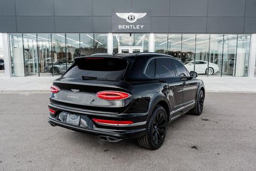 2022 Bentley Bentayga V8