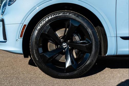 2022 Bentley Bentayga V8