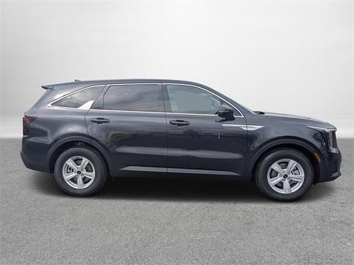 2025 Kia Sorento LX