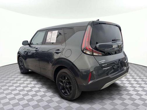 Gravity Gray 2023 Kia Soul LX
