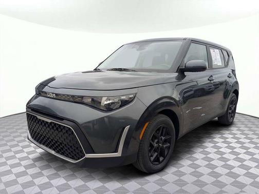Gravity Gray 2023 Kia Soul LX