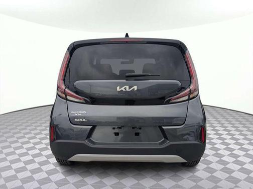 Gravity Gray 2023 Kia Soul LX