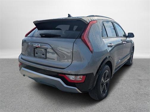 2025 Kia Niro SX