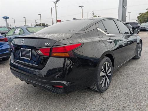 2021 Nissan Altima 2.5 SV