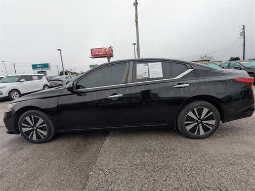 2021 Nissan Altima 2.5 SV