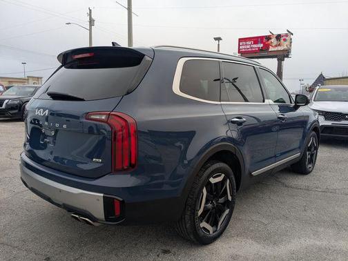2023 Kia Telluride S