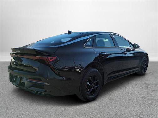 2025 Kia K5 LXS