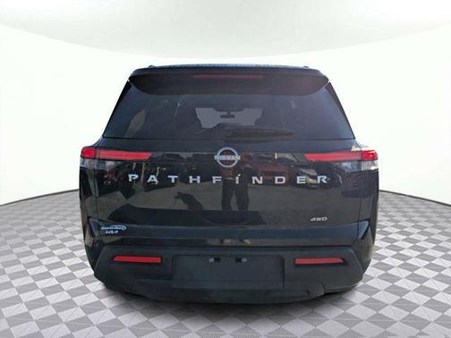 2025 Nissan Pathfinder SV 4WD