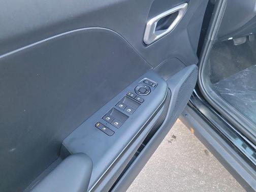 Aurora Black Pearl 2026 Kia K4 LXS