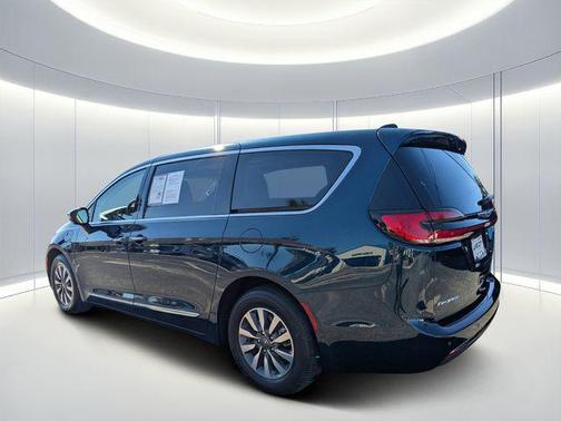 2023 Chrysler Pacifica Hybrid Limited