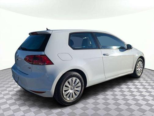 2015 Volkswagen Golf Launch Edition 2-Door
