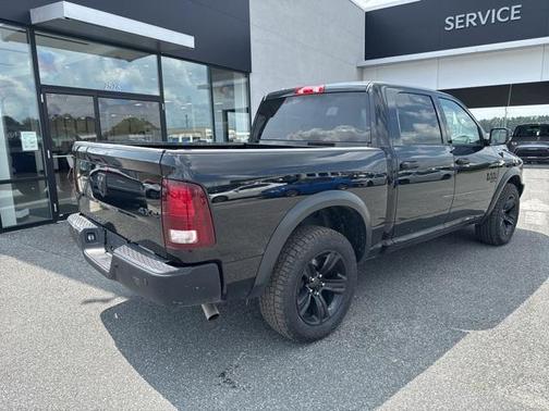 2024 RAM 1500 Classic Warlock Crew Cab 4x4 5'7' Box
