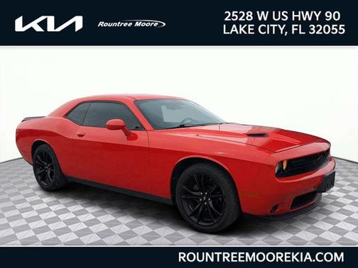 2018 Dodge Challenger SXT
