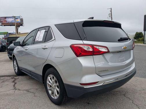 Silver Ice Metallic 2018 Chevrolet Equinox LT