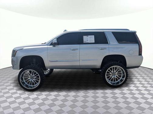 Radiant Silver Metallic 2020 Cadillac Escalade Luxury