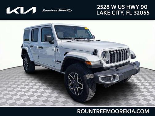 Bright White Clearcoat 2025 Jeep Wrangler 4-Door Sahara 4x4