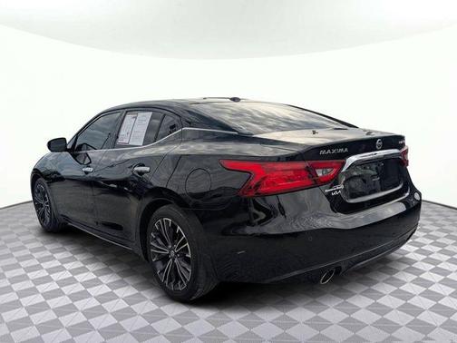 Super Black 2016 Nissan Maxima 3.5 Platinum