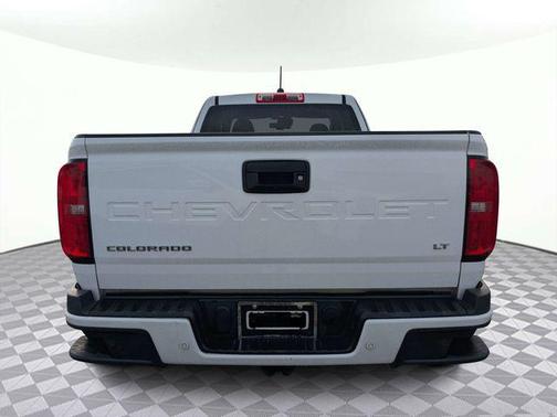 Summit White 2022 Chevrolet Colorado LT