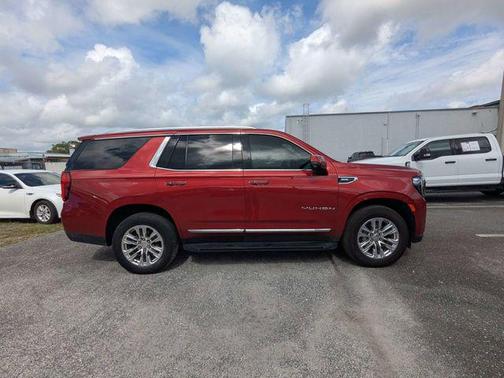Cayenne Red Tintcoat 2022 GMC Yukon SLT