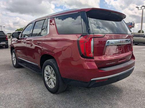 Cayenne Red Tintcoat 2022 GMC Yukon SLT
