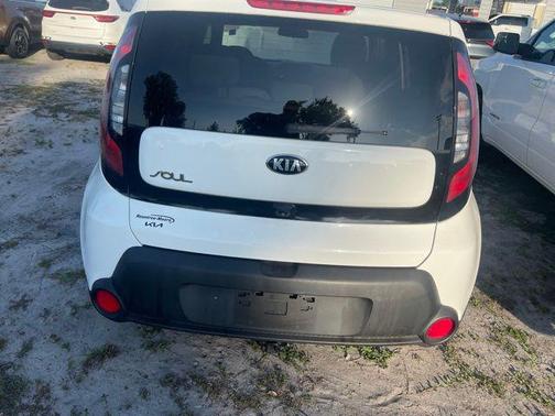 Clear White 2015 Kia Soul Base