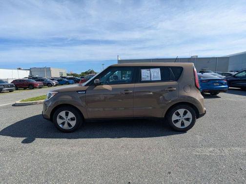 Latte Brown 2016 Kia Soul Base