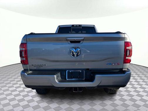 2022 RAM 3500 Big Horn Crew Cab 4x4 8' Box