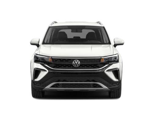 Pyrite Silver Metallic 2024 Volkswagen Taos 1.5T SE