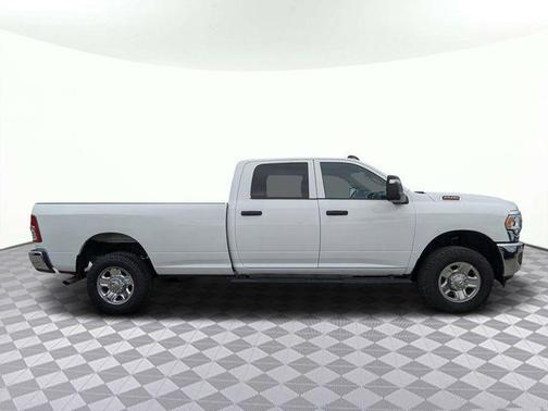 Bright White Clearcoat 2024 RAM 2500 Tradesman Crew Cab 4x4 8' Box